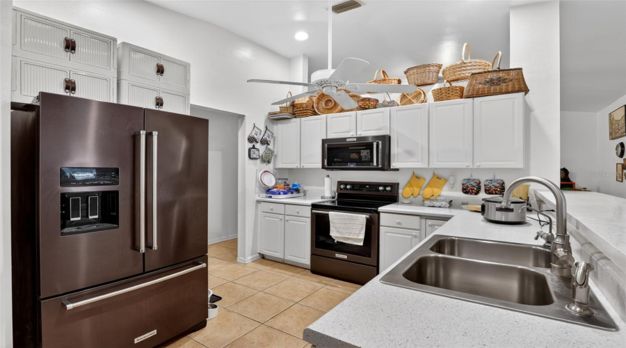 Cape Coral, Florida 33909, 3 Bedroom Bedrooms, ,2 Bathroombathrooms,Residential,For Sale,20Th,0,Mfrtb8516754