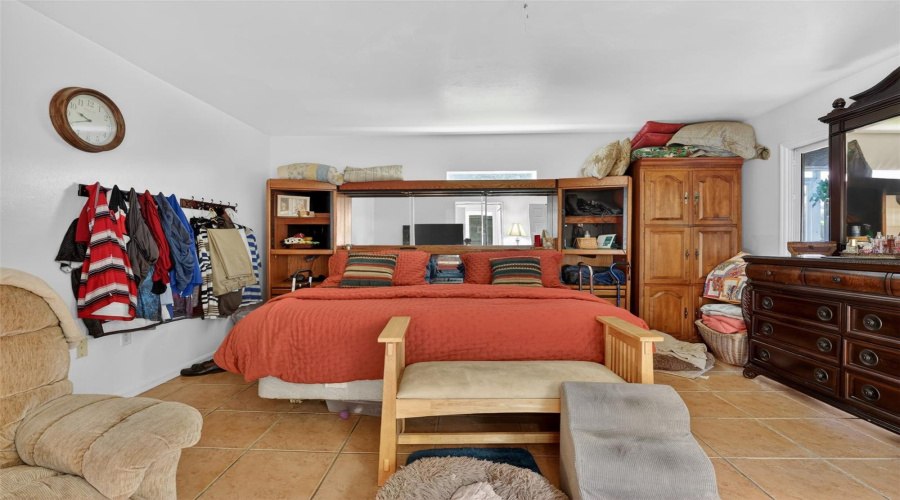 Cape Coral, Florida 33909, 3 Bedroom Bedrooms, ,2 Bathroombathrooms,Residential,For Sale,20Th,0,Mfrtb8516754