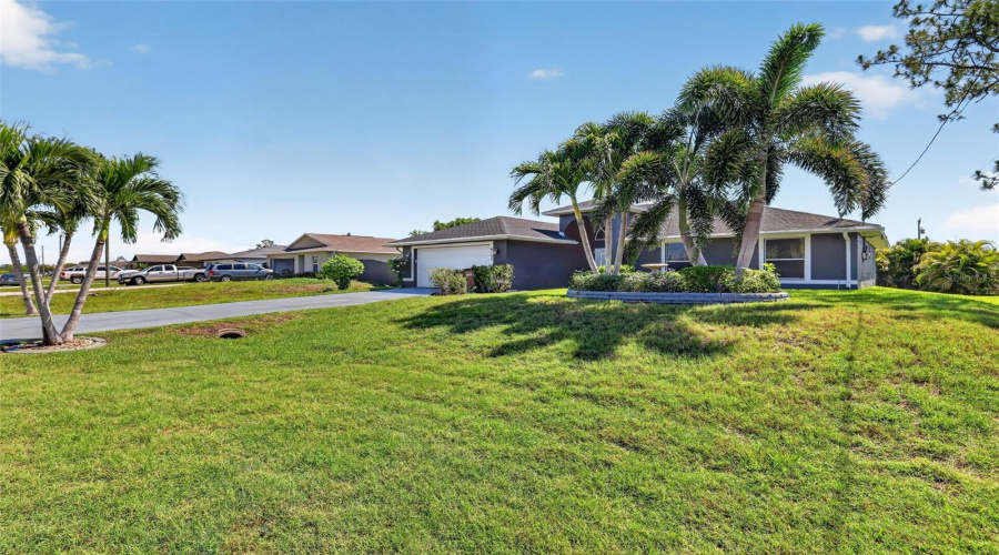 Cape Coral, Florida 33909, 3 Bedroom Bedrooms, ,2 Bathroombathrooms,Residential,For Sale,20Th,0,Mfrtb8516754