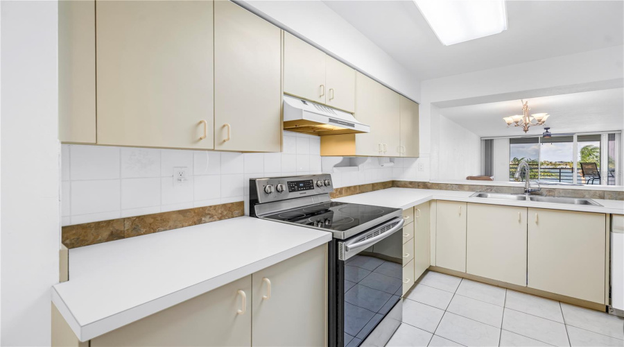 Kitchen 1