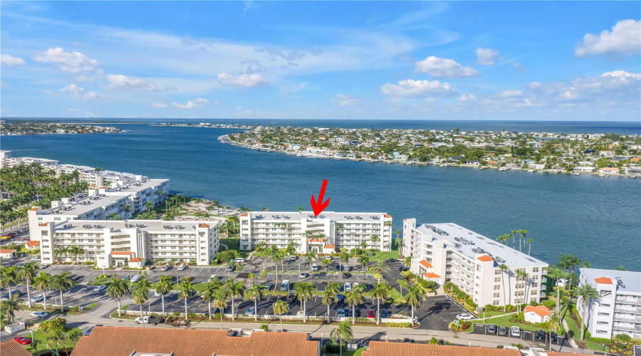 St Petersburg, Florida 33715, 2 Bedroom Bedrooms, ,2 Bathroombathrooms,Residential,For Sale,Bahia Del Mar,0,Mfrtb8531323