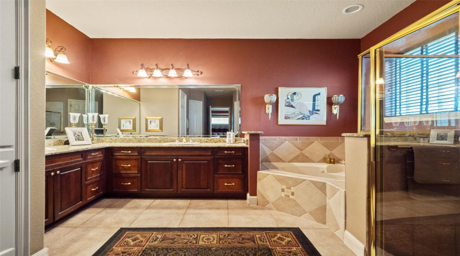 Clermont, Florida 34711, 5 Bedroom Bedrooms, ,4 Bathroombathrooms,Residential,For Sale,Priebe Rd,0,Mfrg5116899