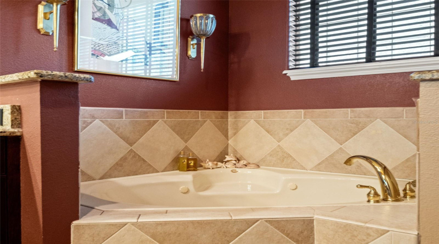 Clermont, Florida 34711, 5 Bedroom Bedrooms, ,4 Bathroombathrooms,Residential,For Sale,Priebe Rd,0,Mfrg5116899