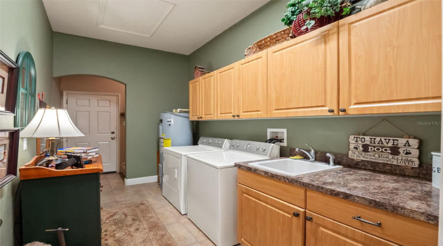 Clermont, Florida 34711, 5 Bedroom Bedrooms, ,4 Bathroombathrooms,Residential,For Sale,Priebe Rd,0,Mfrg5116899