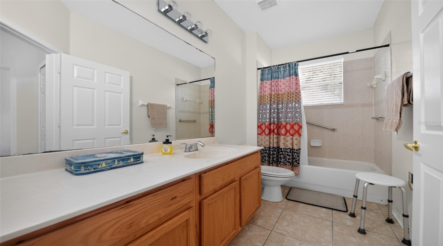 Ocoee, Florida 34761, 6 Bedroom Bedrooms, ,4 Bathroombathrooms,Residential,For Sale,Laurel Blossom,0,Mfrtb8542993