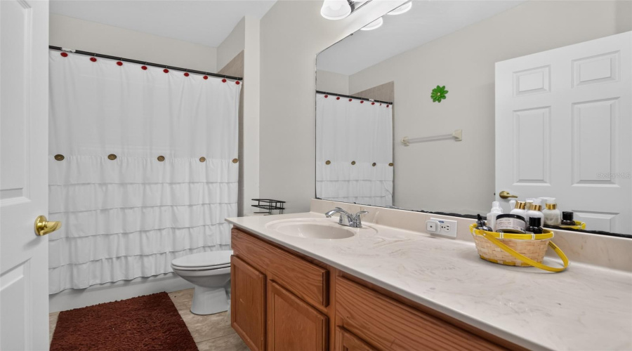 Ocoee, Florida 34761, 6 Bedroom Bedrooms, ,4 Bathroombathrooms,Residential,For Sale,Laurel Blossom,0,Mfrtb8542993