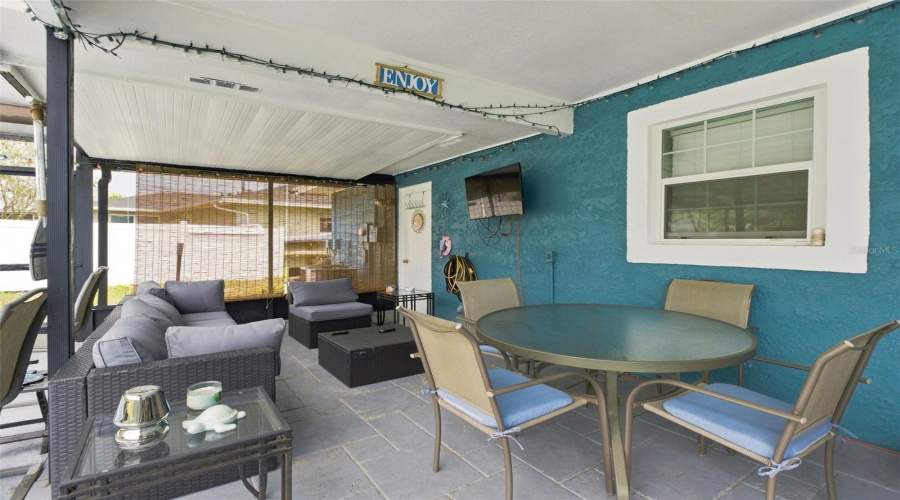 Tv Area Under Lanai
