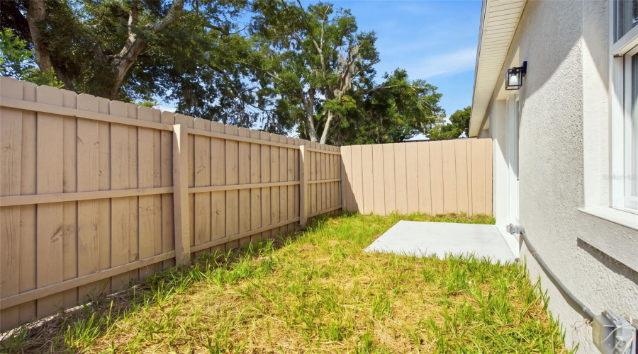 Apopka, Florida 32712, 2 Bedroom Bedrooms, ,2 Bathroombathrooms,Residential,For Sale,Oak Pl,0,Mfro6391040