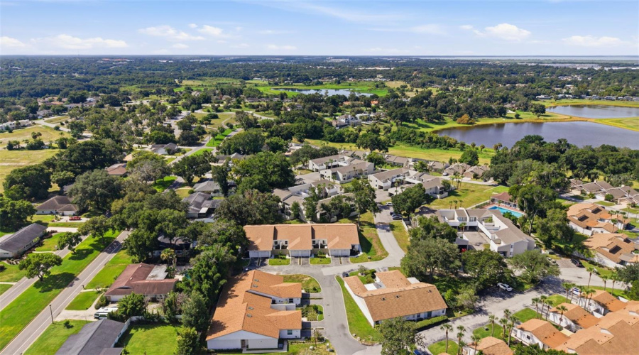 Apopka, Florida 32712, 2 Bedroom Bedrooms, ,2 Bathroombathrooms,Residential,For Sale,Oak Pl,0,Mfro6391040