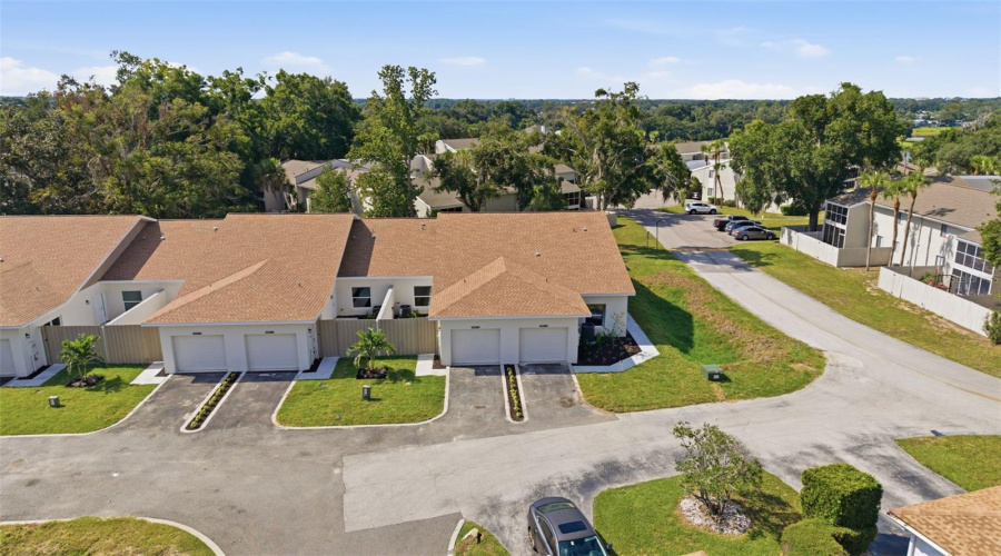 Apopka, Florida 32712, 2 Bedroom Bedrooms, ,2 Bathroombathrooms,Residential,For Sale,Oak Pl,0,Mfro6391040
