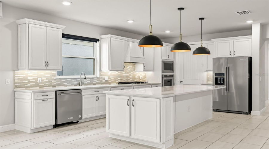 Winter Garden, Florida 34787, 3 Bedroom Bedrooms, ,3 Bathroombathrooms,Residential,For Sale,Sunny Retreat,0,Mfro6436813
