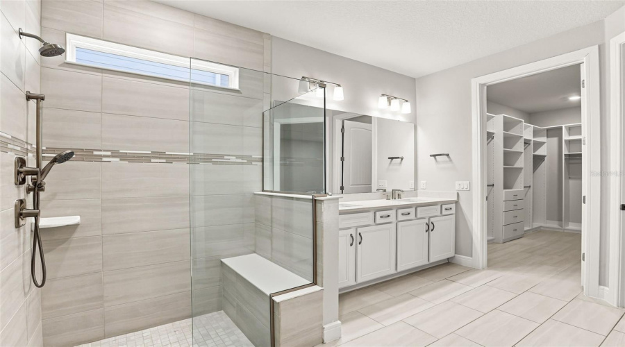 Winter Garden, Florida 34787, 3 Bedroom Bedrooms, ,3 Bathroombathrooms,Residential,For Sale,Sunny Retreat,0,Mfro6436813