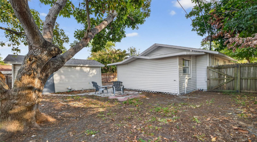 St Petersburg, Florida 33713, 2 Bedroom Bedrooms, ,1 Bathroombathrooms,Residential,For Sale,28Th,0,Mfrtb8488912