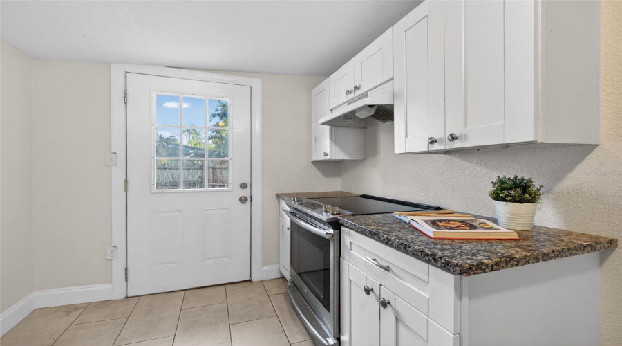St Petersburg, Florida 33713, 2 Bedroom Bedrooms, ,1 Bathroombathrooms,Residential,For Sale,28Th,0,Mfrtb8488912