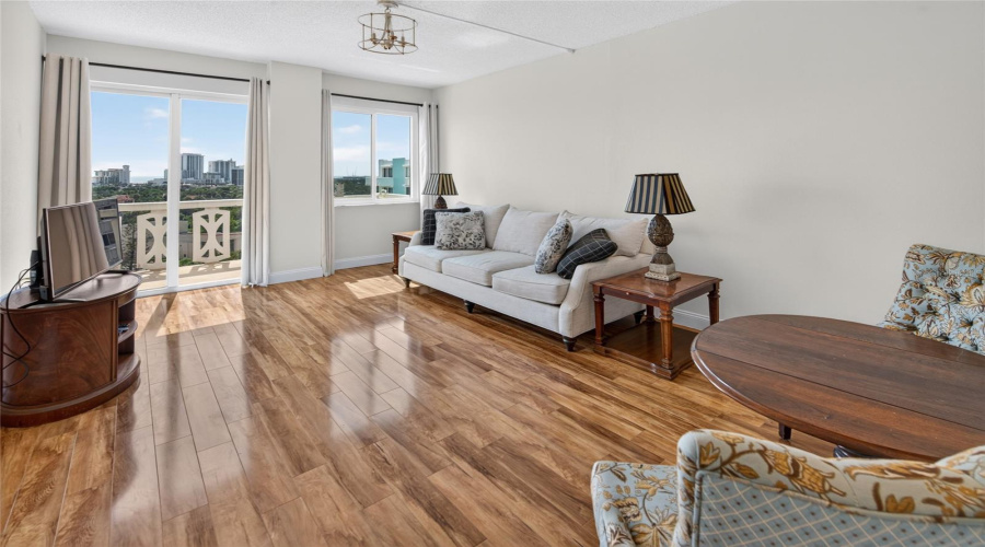 Daytona Beach, Florida 32118, 1 Bedroom Bedrooms, ,1 Bathroombathrooms,Residential,For Sale,Halifax,0,Mfrv4950822