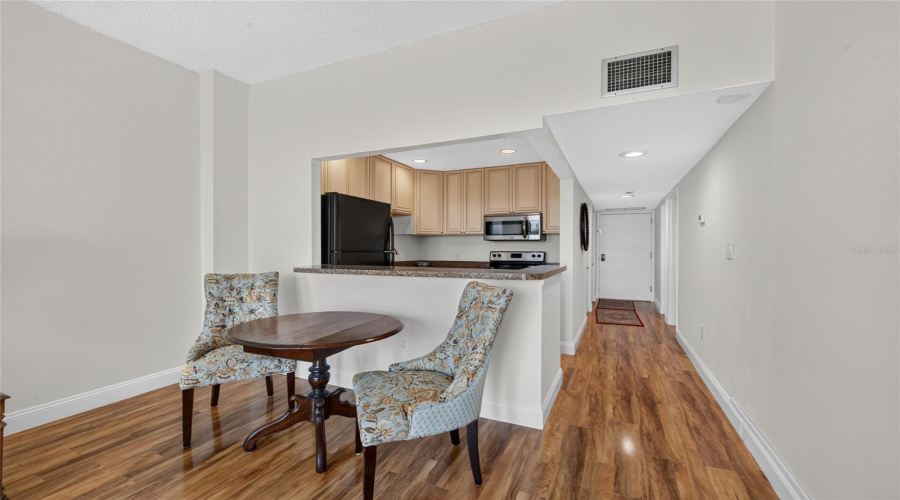 Daytona Beach, Florida 32118, 1 Bedroom Bedrooms, ,1 Bathroombathrooms,Residential,For Sale,Halifax,0,Mfrv4950822