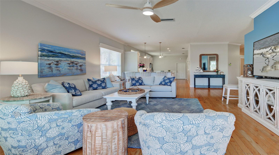 Open Floor Plan Makes This Home Live Large