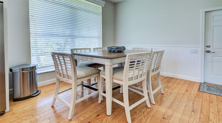 Dinette Area In Kitchen