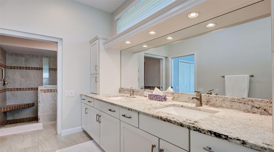Venice, Florida 34292, 3 Bedroom Bedrooms, ,2 Bathroombathrooms,Residential,For Sale,Lansbrook,0,Mfra4703047