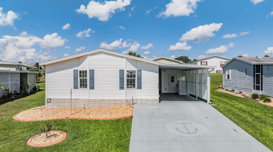 Zephyrhills, Florida 33541, 2 Bedroom Bedrooms, ,2 Bathroombathrooms,Residential,For Sale,Neukom,0,Mfrtb8542356