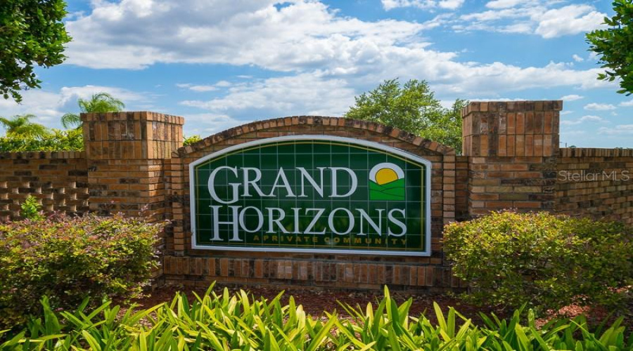 Zephyrhills, Florida 33541, 2 Bedroom Bedrooms, ,2 Bathroombathrooms,Residential,For Sale,Neukom,0,Mfrtb8542356