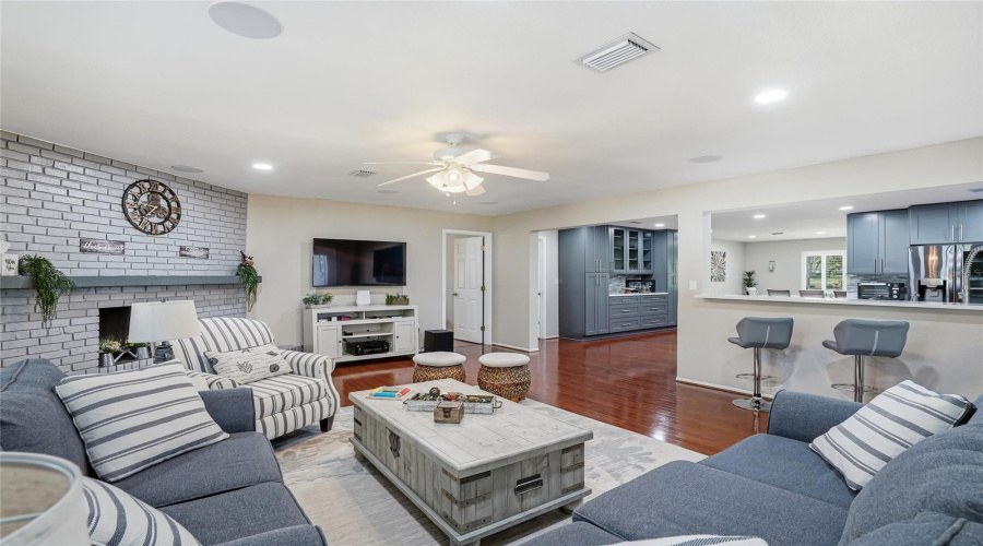 Palm Harbor, Florida 34683, 5 Bedroom Bedrooms, ,3 Bathroombathrooms,Residential,For Sale,Fleeman,0,Mfrtb8486854