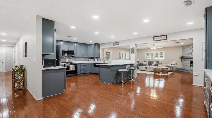 Palm Harbor, Florida 34683, 5 Bedroom Bedrooms, ,3 Bathroombathrooms,Residential,For Sale,Fleeman,0,Mfrtb8486854