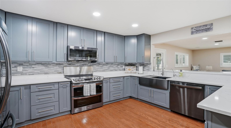 Palm Harbor, Florida 34683, 5 Bedroom Bedrooms, ,3 Bathroombathrooms,Residential,For Sale,Fleeman,0,Mfrtb8486854