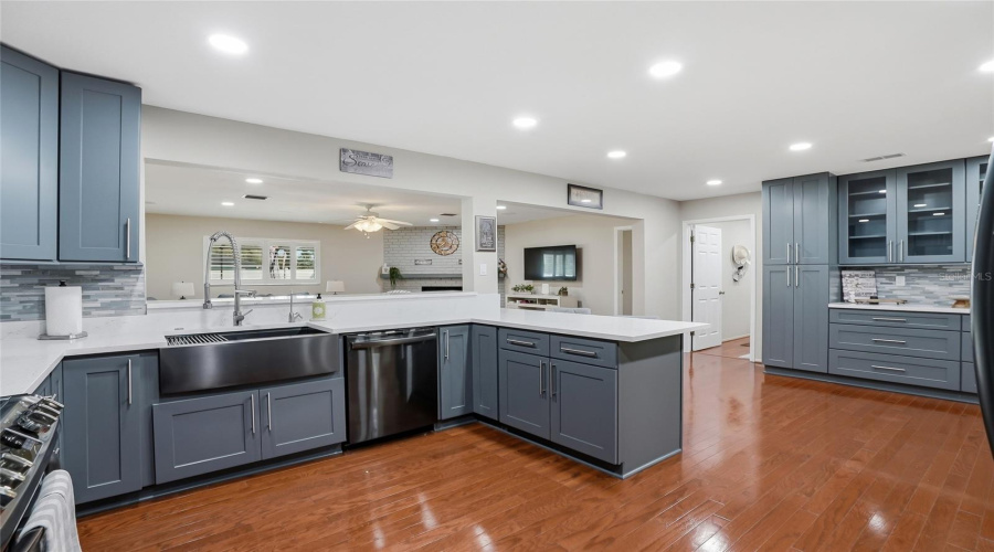 Palm Harbor, Florida 34683, 5 Bedroom Bedrooms, ,3 Bathroombathrooms,Residential,For Sale,Fleeman,0,Mfrtb8486854