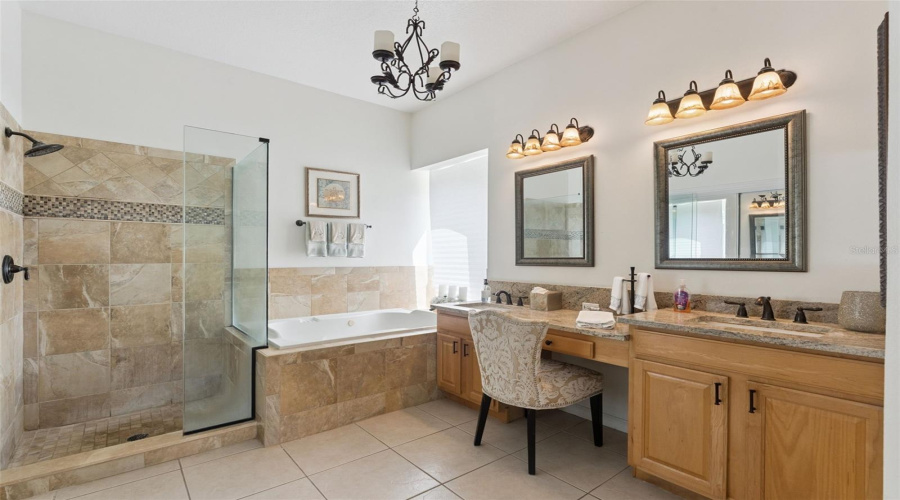 Orlando, Florida 32836, 3 Bedroom Bedrooms, ,2 Bathroombathrooms,Residential,For Sale,Glitter,0,Mfro6349638