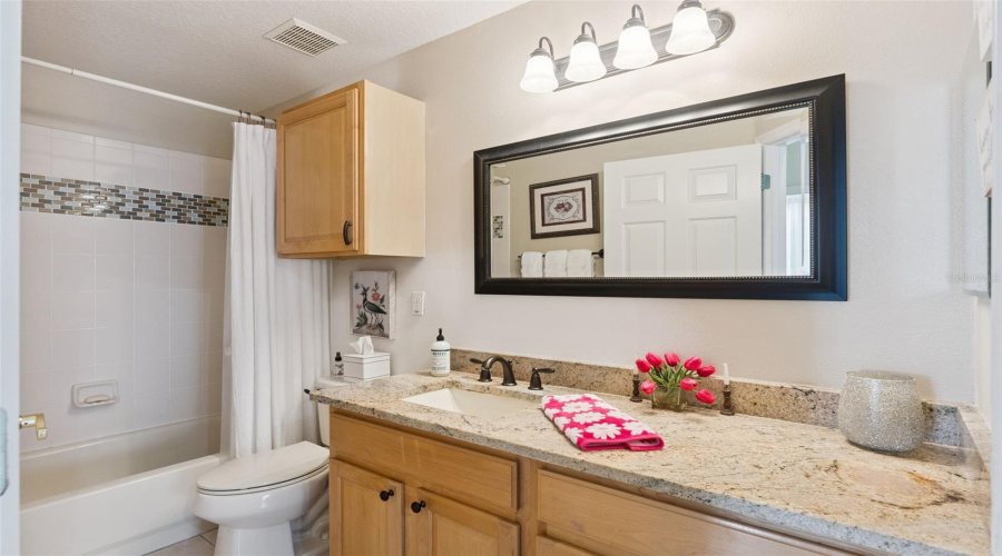 Orlando, Florida 32836, 3 Bedroom Bedrooms, ,2 Bathroombathrooms,Residential,For Sale,Glitter,0,Mfro6349638