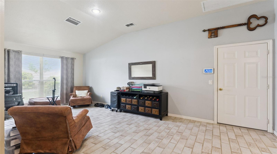 Orlando, Florida 32836, 3 Bedroom Bedrooms, ,2 Bathroombathrooms,Residential,For Sale,Glitter,0,Mfro6349638