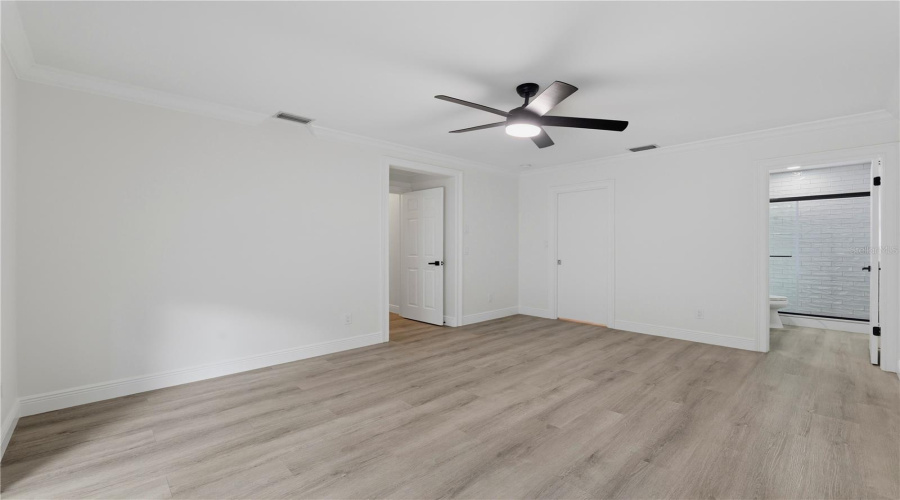 St Petersburg, Florida 33703, 3 Bedroom Bedrooms, ,2 Bathroombathrooms,Residential,For Sale,15Th,0,Mfrtb8541173