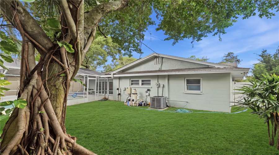 St Petersburg, Florida 33703, 3 Bedroom Bedrooms, ,2 Bathroombathrooms,Residential,For Sale,15Th,0,Mfrtb8541173