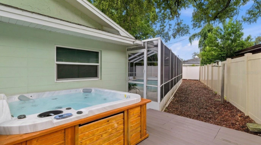 St Petersburg, Florida 33703, 3 Bedroom Bedrooms, ,2 Bathroombathrooms,Residential,For Sale,15Th,0,Mfrtb8541173