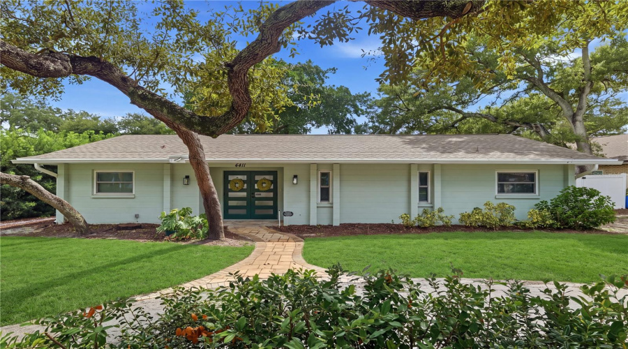 St Petersburg, Florida 33703, 3 Bedroom Bedrooms, ,2 Bathroombathrooms,Residential,For Sale,15Th,0,Mfrtb8541173
