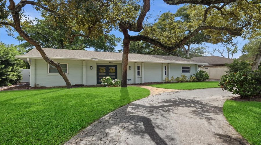 St Petersburg, Florida 33703, 3 Bedroom Bedrooms, ,2 Bathroombathrooms,Residential,For Sale,15Th,0,Mfrtb8541173