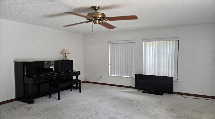Altamonte Springs, Florida 32714, 4 Bedroom Bedrooms, ,2 Bathroombathrooms,Residential,For Sale,Rill,0,Mfro6435680