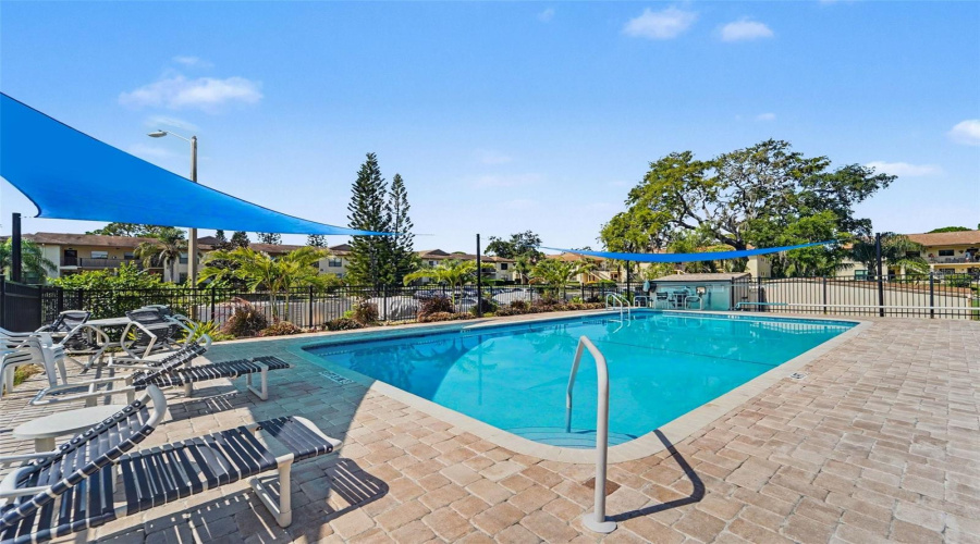 Tarpon Springs, Florida 34689, 2 Bedroom Bedrooms, ,2 Bathroombathrooms,Residential,For Sale,Seascape,0,Mfrtb8541932