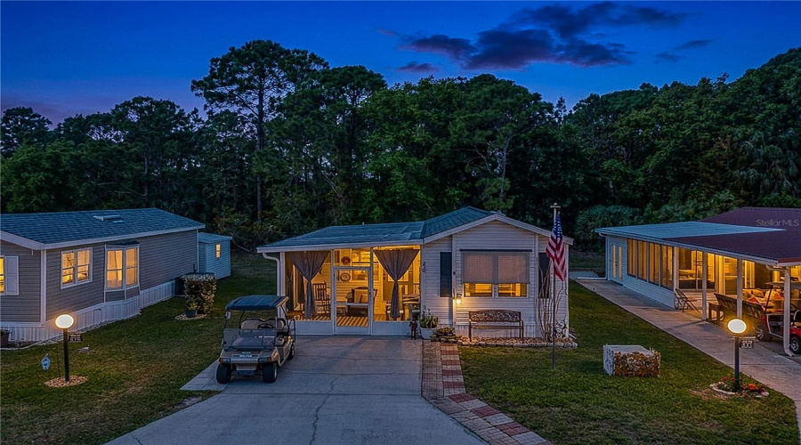 Frostproof, Florida 33843, 2 Bedroom Bedrooms, ,2 Bathroombathrooms,Residential,For Sale,Pine,0,Mfrl4964615