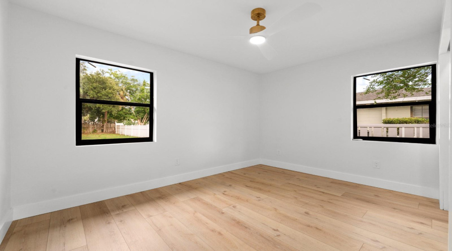 Tampa, Florida 33609, 3 Bedroom Bedrooms, ,2 Bathroombathrooms,Residential,For Sale,Woodlynne,0,Mfrtb8529756