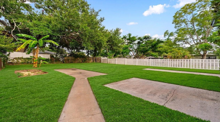 Tampa, Florida 33609, 3 Bedroom Bedrooms, ,2 Bathroombathrooms,Residential,For Sale,Woodlynne,0,Mfrtb8529756