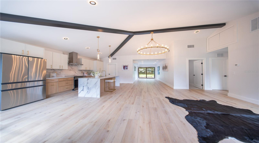 Tampa, Florida 33609, 3 Bedroom Bedrooms, ,2 Bathroombathrooms,Residential,For Sale,Woodlynne,0,Mfrtb8529756