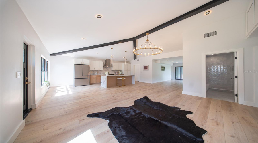 Tampa, Florida 33609, 3 Bedroom Bedrooms, ,2 Bathroombathrooms,Residential,For Sale,Woodlynne,0,Mfrtb8529756