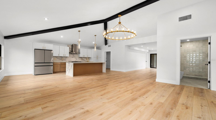 Tampa, Florida 33609, 3 Bedroom Bedrooms, ,2 Bathroombathrooms,Residential,For Sale,Woodlynne,0,Mfrtb8529756