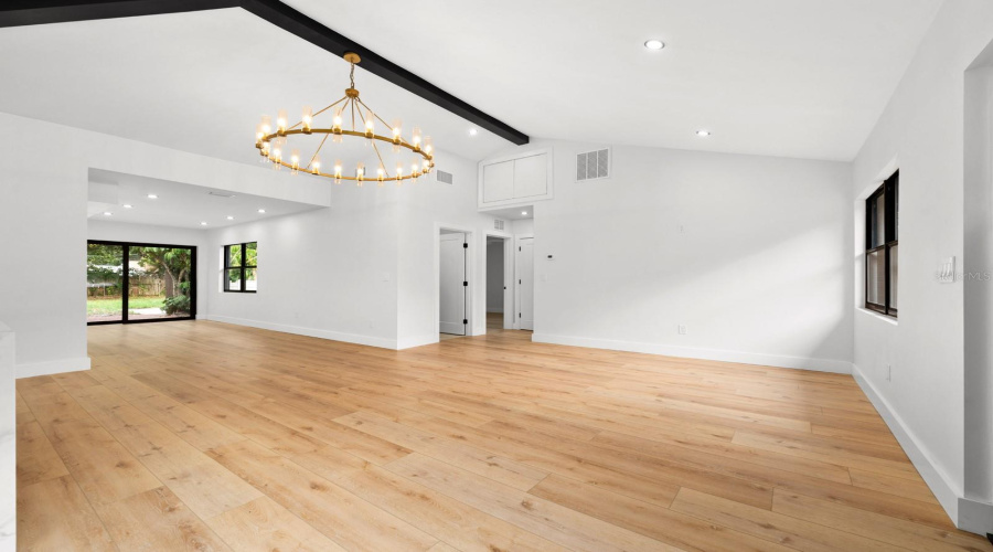 Tampa, Florida 33609, 3 Bedroom Bedrooms, ,2 Bathroombathrooms,Residential,For Sale,Woodlynne,0,Mfrtb8529756