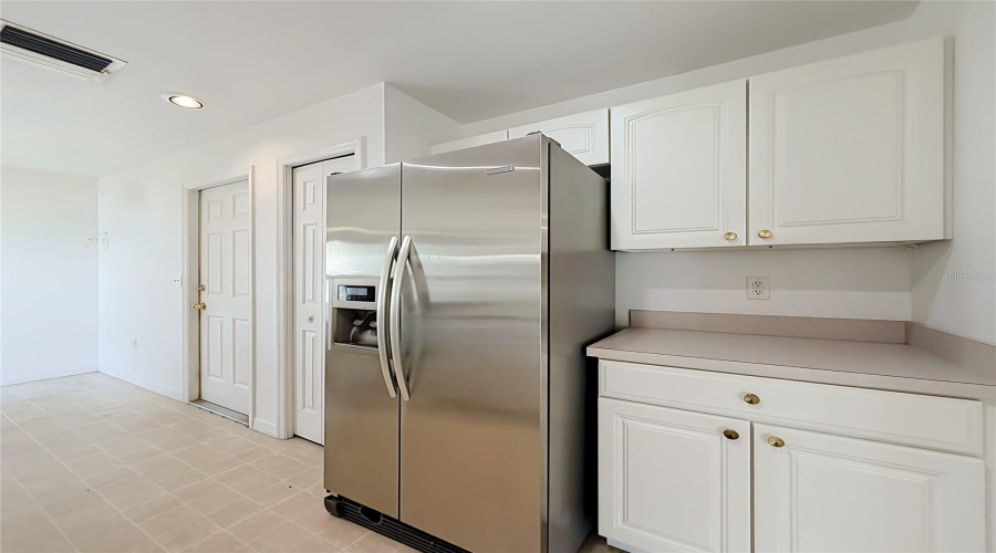 Lake Wales, Florida 33898, 2 Bedroom Bedrooms, ,2 Bathroombathrooms,Residential,For Sale,Nandina,0,Mfrs5156393