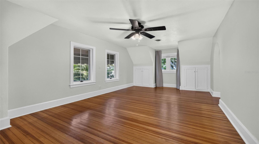 St Petersburg, Florida 33704, 2 Bedroom Bedrooms, ,2 Bathroombathrooms,Residential,For Sale,14Th,0,Mfrtb8534005