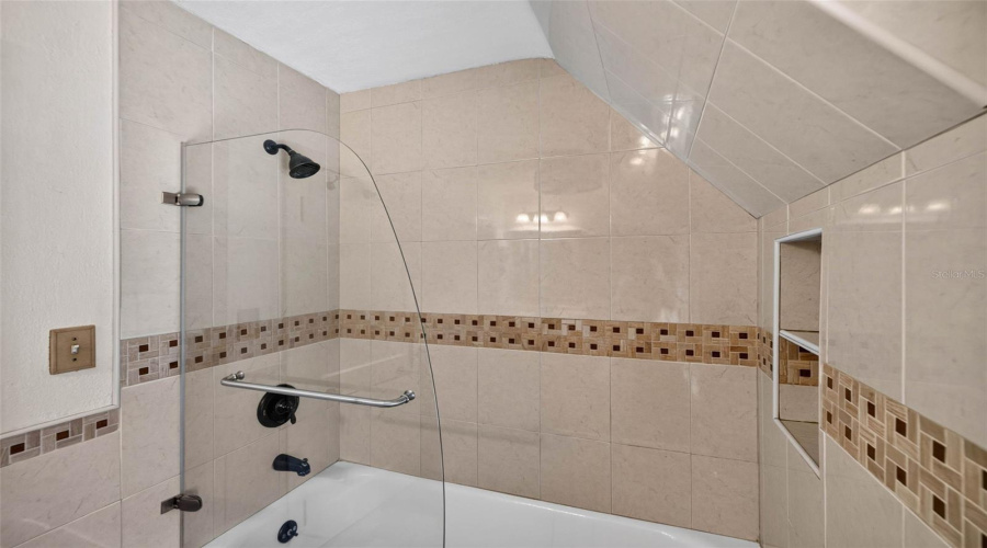 St Petersburg, Florida 33704, 2 Bedroom Bedrooms, ,2 Bathroombathrooms,Residential,For Sale,14Th,0,Mfrtb8534005