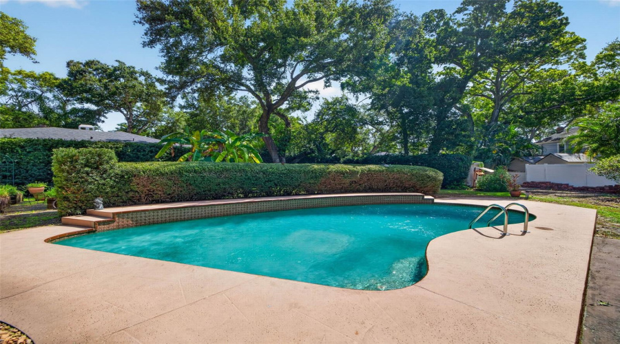 St Petersburg, Florida 33704, 2 Bedroom Bedrooms, ,2 Bathroombathrooms,Residential,For Sale,14Th,0,Mfrtb8534005